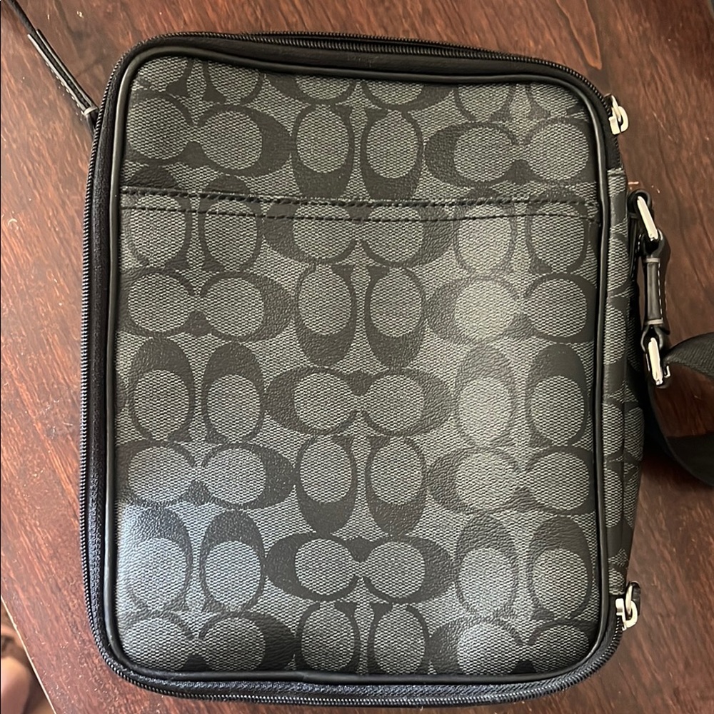 Coach Shoulder Bag 70394 - Picture 2 of 5